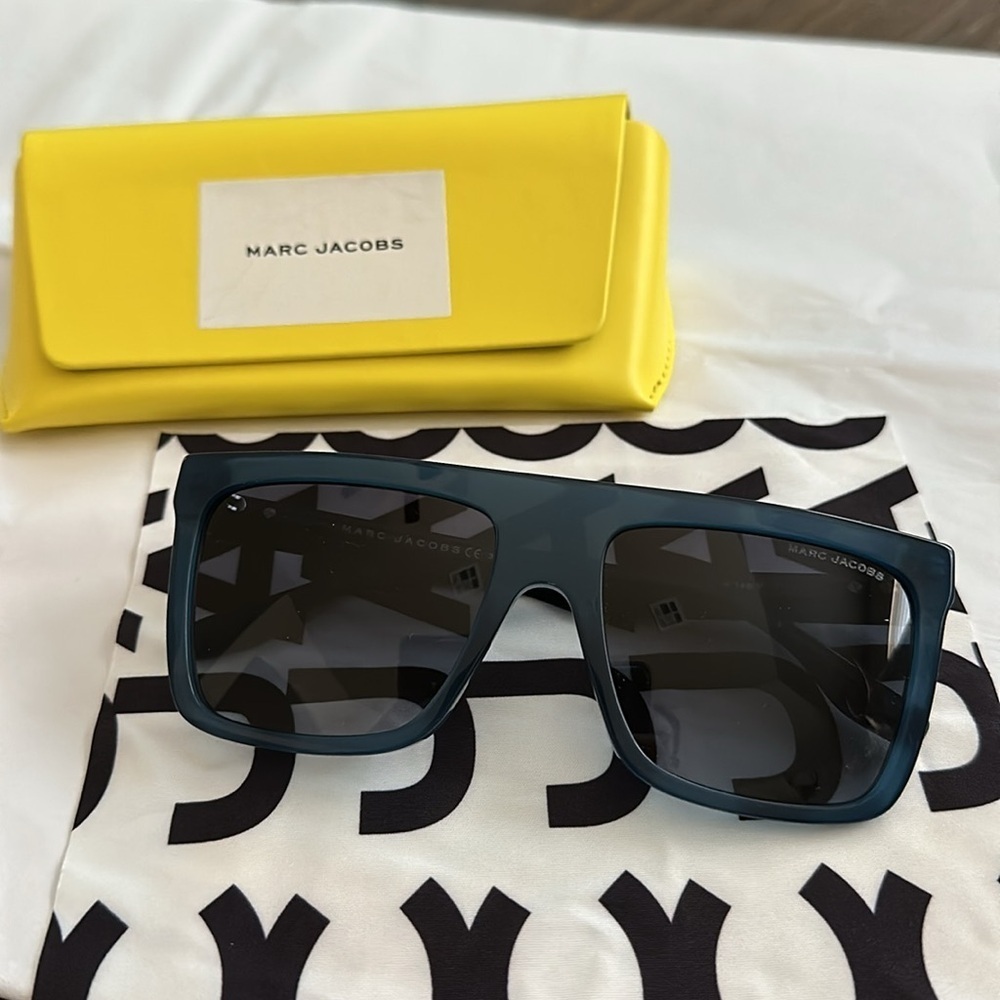 Marc Jacobs***AUTHENTIC*** sunglasses